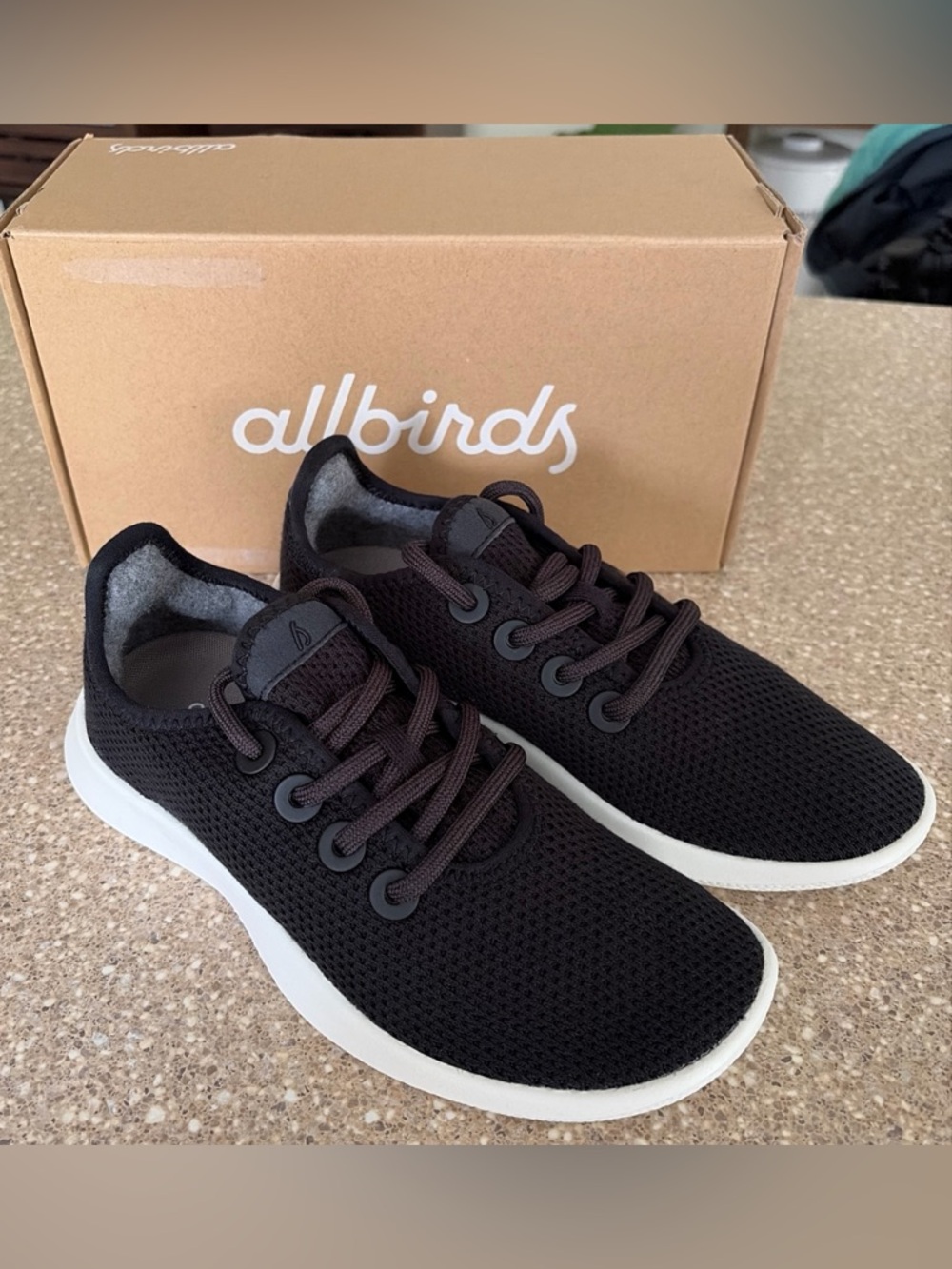 NIB Allbirds Tree Runner Sneaker Shoes Women’s US 6 / EU 36 — Jet Black & White